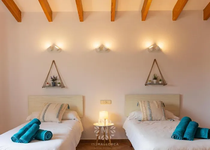 Willa Marina De Namer *