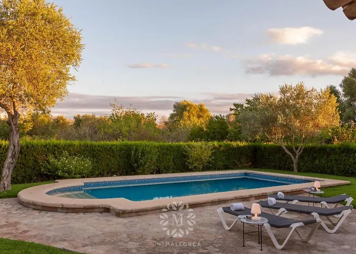 Willa Marina De Namer *